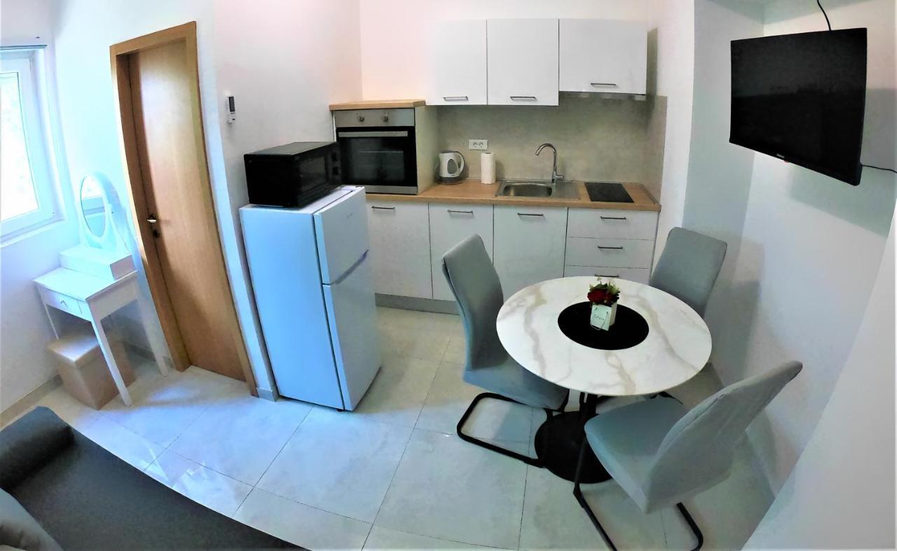 Apartman Tina Ražanac Екстериор снимка
