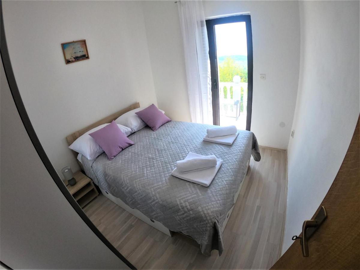Apartman Tina Ražanac Екстериор снимка