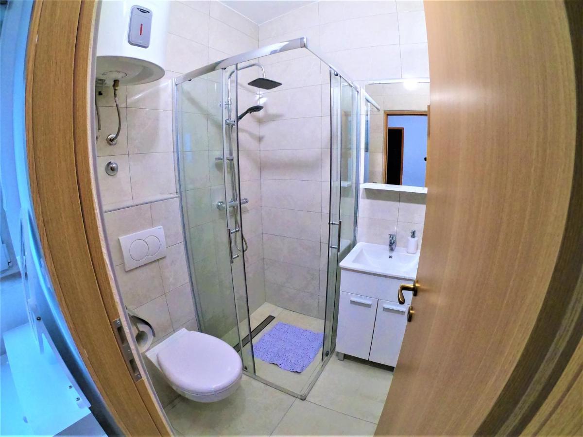 Apartman Tina Ražanac Екстериор снимка